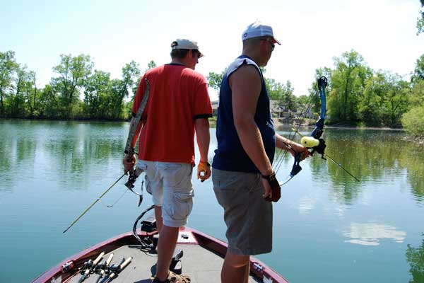 8 Ways to Improve Your Bowfishing Success